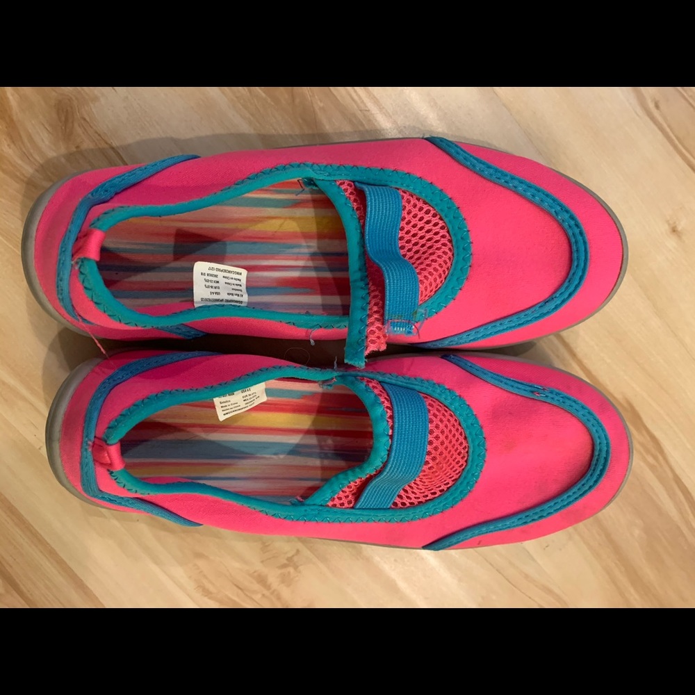 Hot Neon Pink Water Shoes!